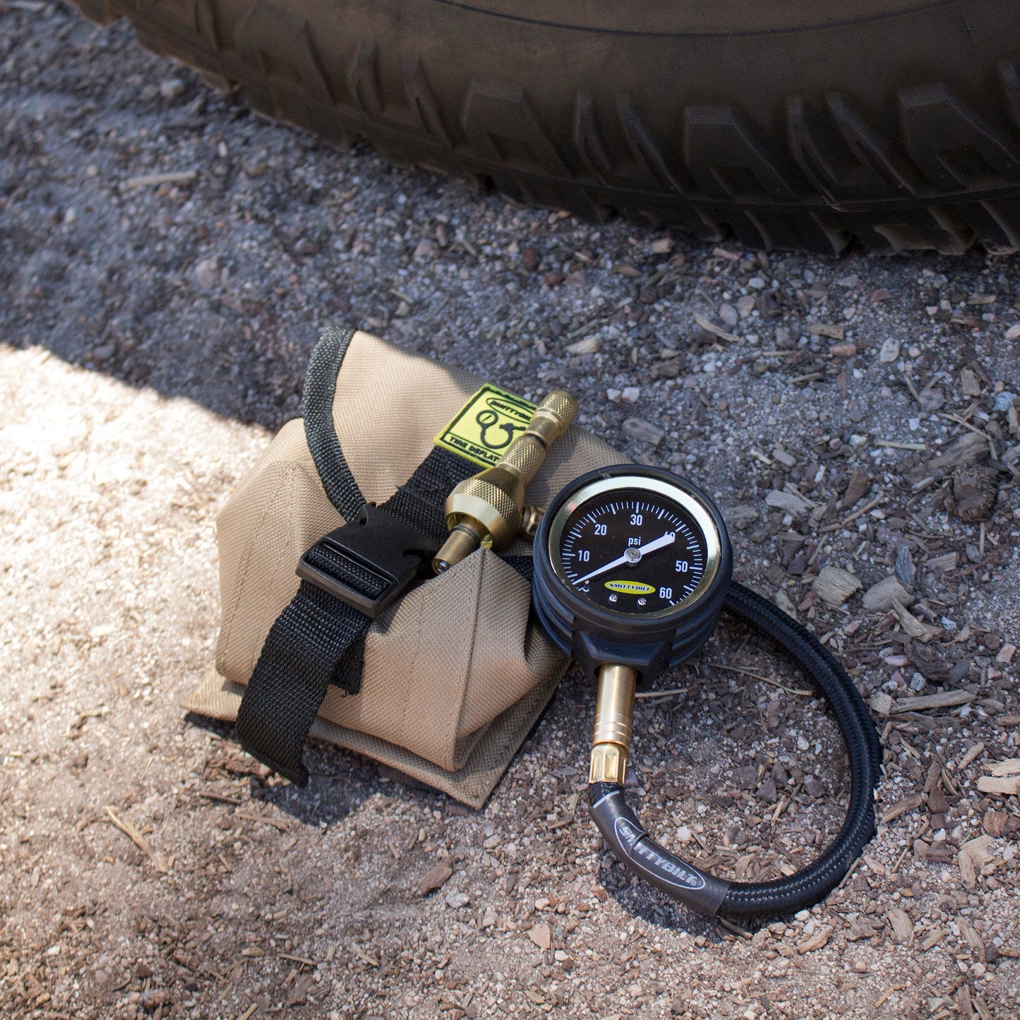 Desinflador de Llantas Smittybilt (2823) – Precisión y Rapidez para Off-Road